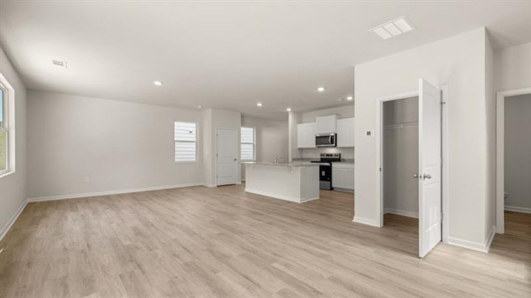 Spacious, unfurnished interior of a new home in Rolling Meadows, Jasper (Image 17). Spacious, unfurnished interior of a new home in Rolling Meadows, Jasper (Image 17).