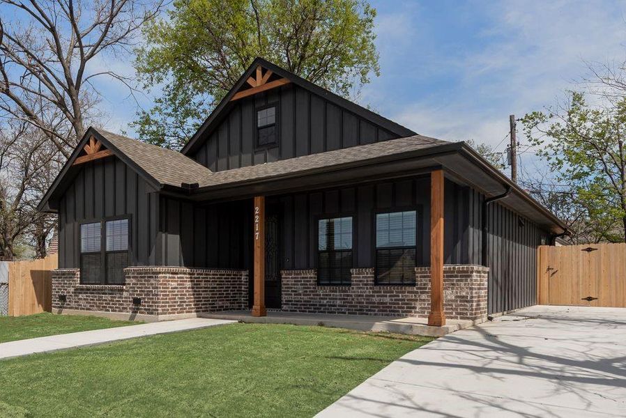 Front exterior of a new home in , Fort Worth, TX, highlighting curb appeal (Image 19).