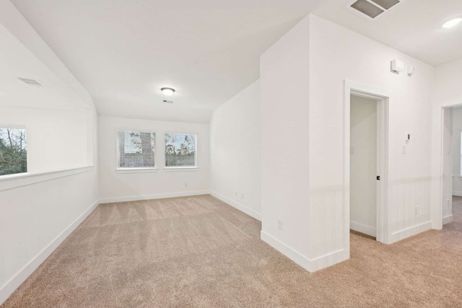 Spacious, unfurnished interior of a new home in The Woodlands Hills, Willis (Image 37).