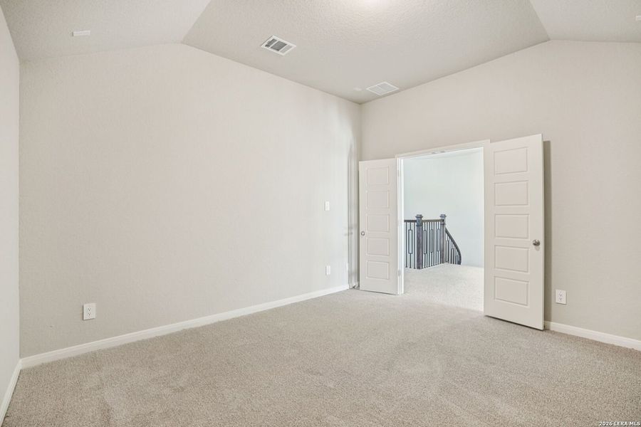 Spacious, unfurnished interior of a new home in Estancia Ranch - Classic Series, San Antonio (Image 44).