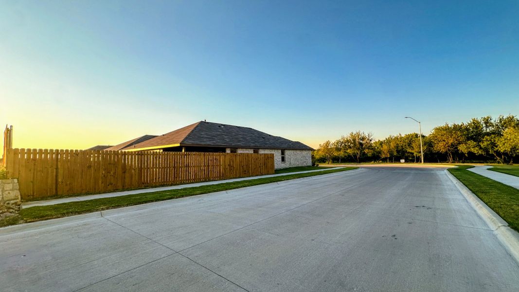 Community amenities in Sunnycreek, Fort Worth (Image 19).