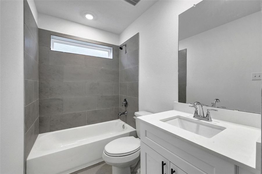 Furnished interior view inside a new home in Aldine Pines, Houston (Image 15).