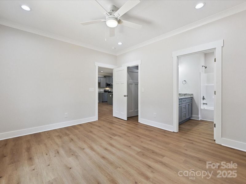 Spacious, unfurnished interior of a new home in , York (Image 27).