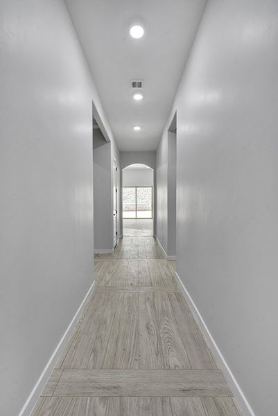 Spacious, unfurnished interior of a new home in Painted Sky, El Paso (Image 18). Spacious, unfurnished interior of a new home in Painted Sky, El Paso (Image 18).
