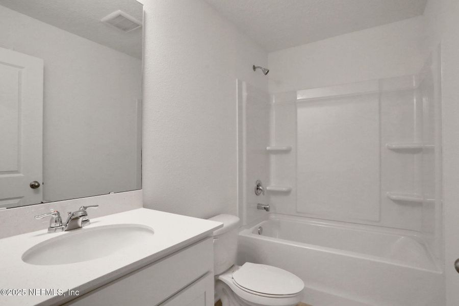 Furnished interior view inside a new home in , Middleburg (Image 6).