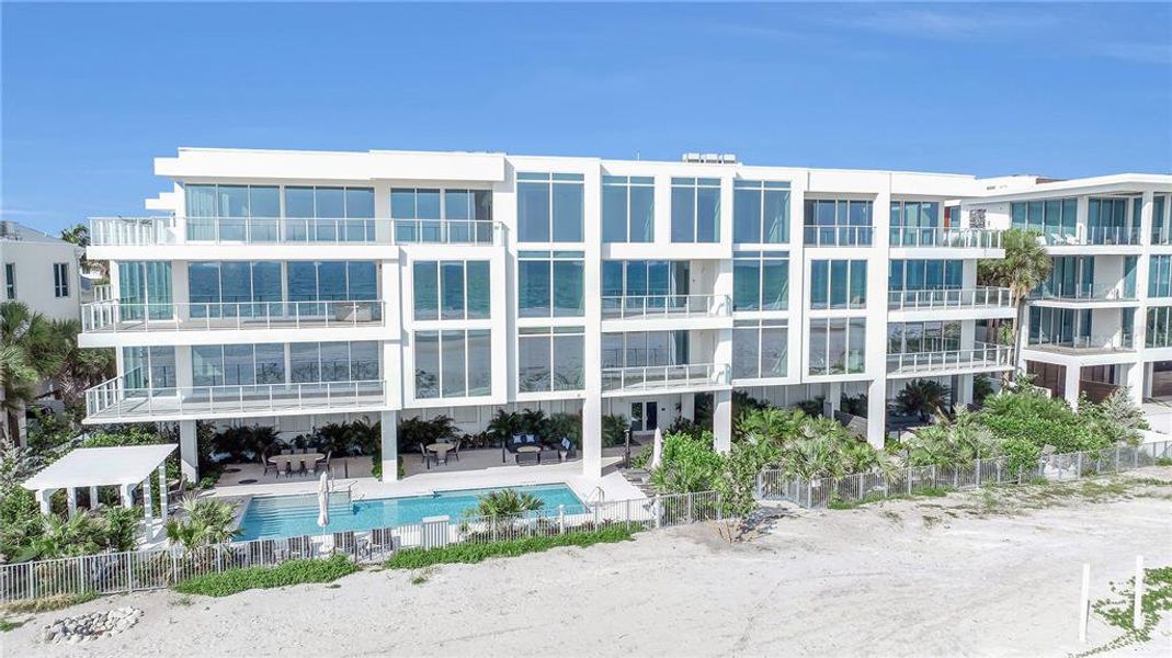 Condo located in Sarasota, FL showcasing its design and architecture (Image 29). Condo located in Sarasota, FL showcasing its design and architecture (Image 29).
