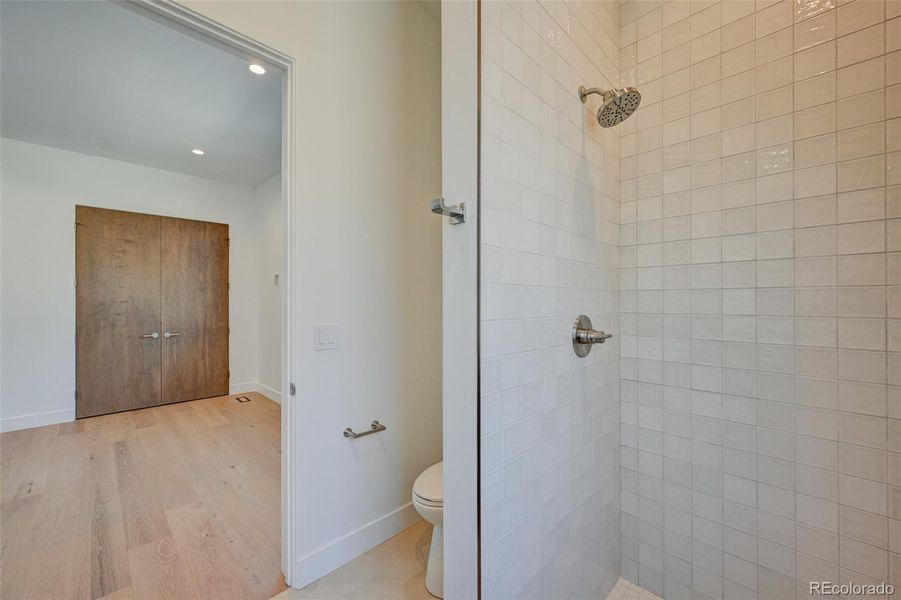 Image 33 of a home in .