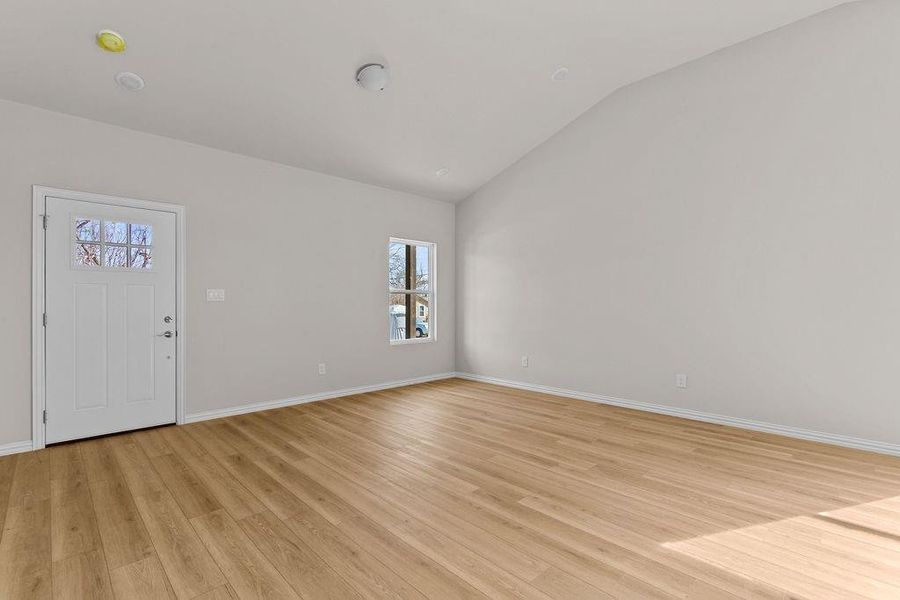 Spacious, unfurnished interior of a new home in , Fort Worth (Image 9).