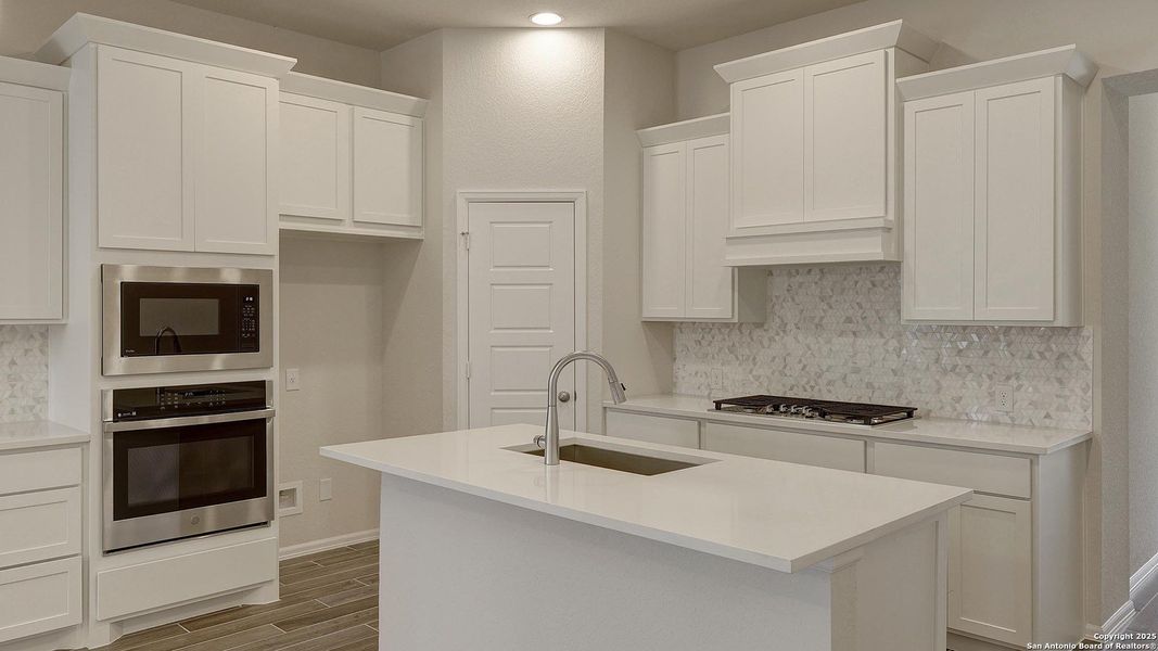 Furnished interior view inside a new home in Stillwater Ranch 40', San Antonio (Image 7). Furnished interior view inside a new home in Stillwater Ranch 40', San Antonio (Image 7).