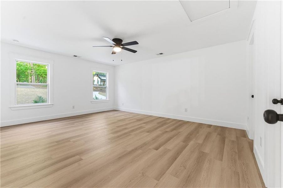 Spacious, unfurnished interior of a new home in , Cartersville (Image 13).