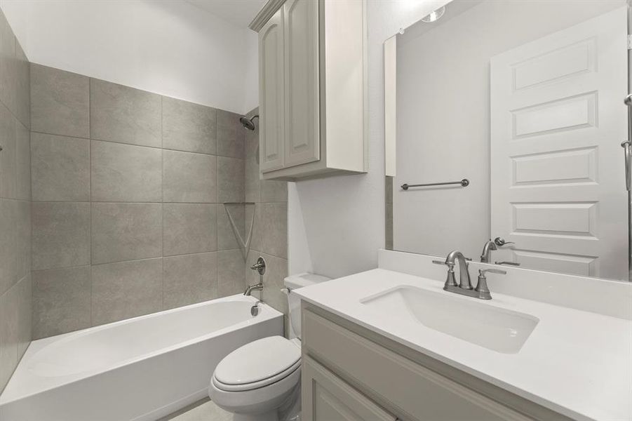 06. 1442 Canadian - 2ND Bath