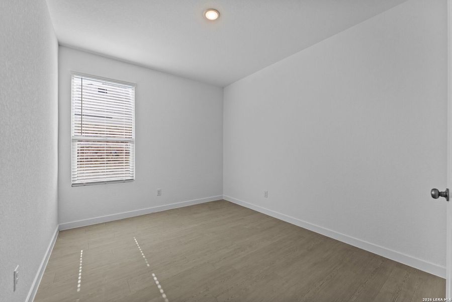 Spacious, unfurnished interior of a new home in Grace Valley, Cibolo (Image 20).