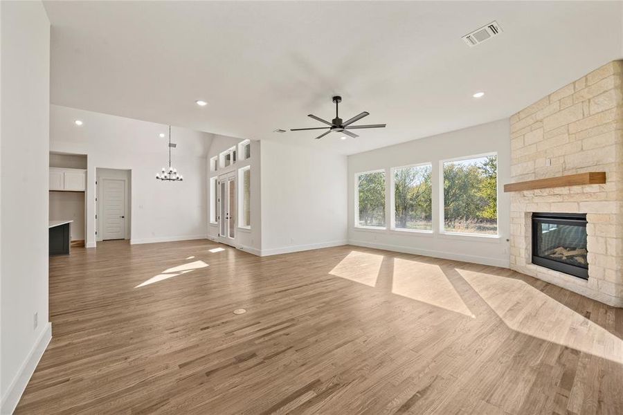Spacious, unfurnished interior of a new home in Rolling Creek Ranch, Aledo (Image 36).
