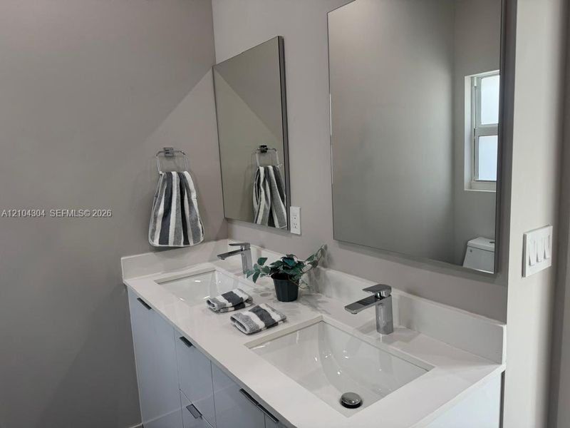 Image 44 of a home in .