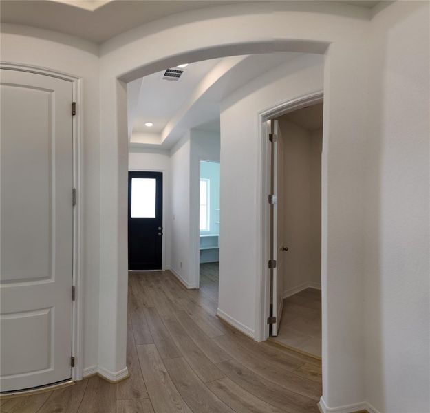 Spacious, unfurnished interior of a new home in Wildrye, Waller (Image 11).