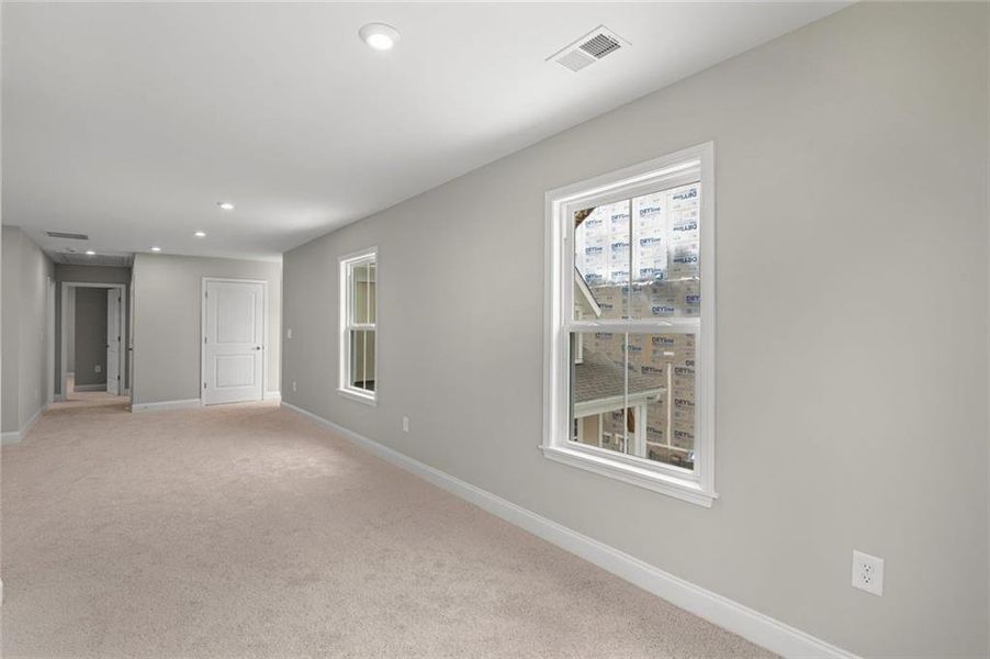 Spacious, unfurnished interior of a new home in Twin Lakes, Hoschton (Image 40). Spacious, unfurnished interior of a new home in Twin Lakes, Hoschton (Image 40).