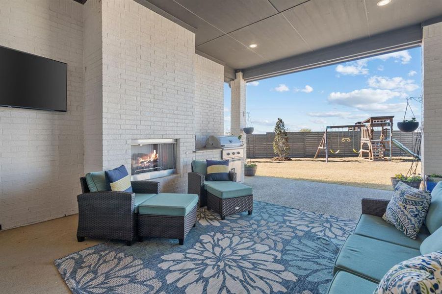 Exterior details and patio area of a home in , Argyle (Image 22).
