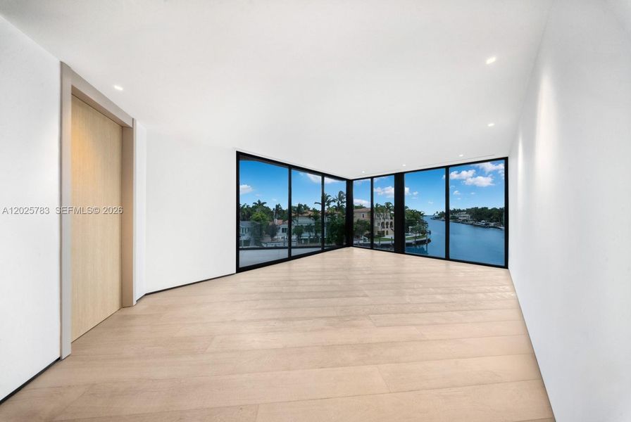 Spacious, unfurnished interior of a new home in , Coral Gables (Image 45). Spacious, unfurnished interior of a new home in , Coral Gables (Image 45).