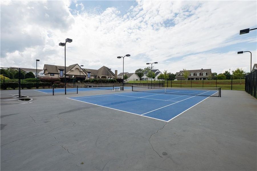 Community amenities in , Homer (Image 36).