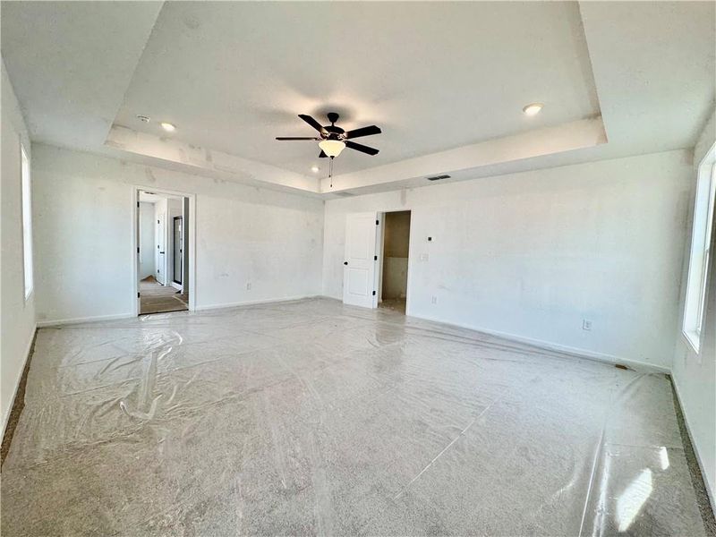Spacious, unfurnished interior of a new home in Eastlyn Crossing, Flowery Branch (Image 6).