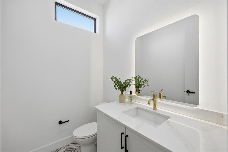 Furnished interior view inside a new home in , Dallas (Image 12).