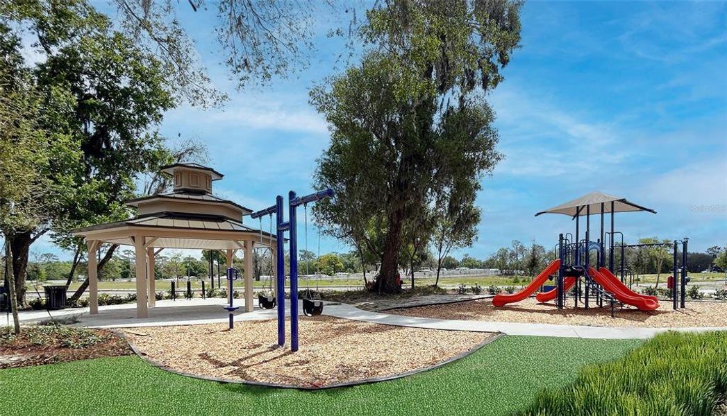 Community amenities in Liberty Station, Orange City (Image 16).