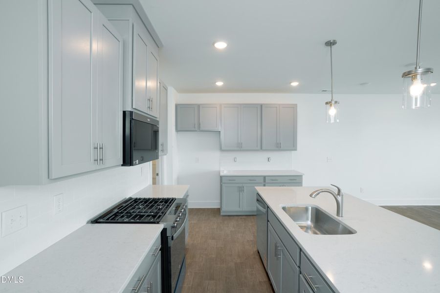 Powell Aurora Lot 212 by RHP-11