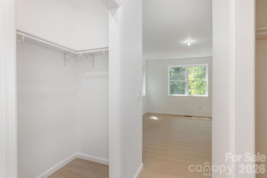 Spacious, unfurnished interior of a new home in , Flat Rock (Image 26).