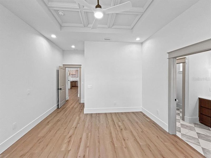 Spacious, unfurnished interior of a new home in , Gulfport (Image 14).