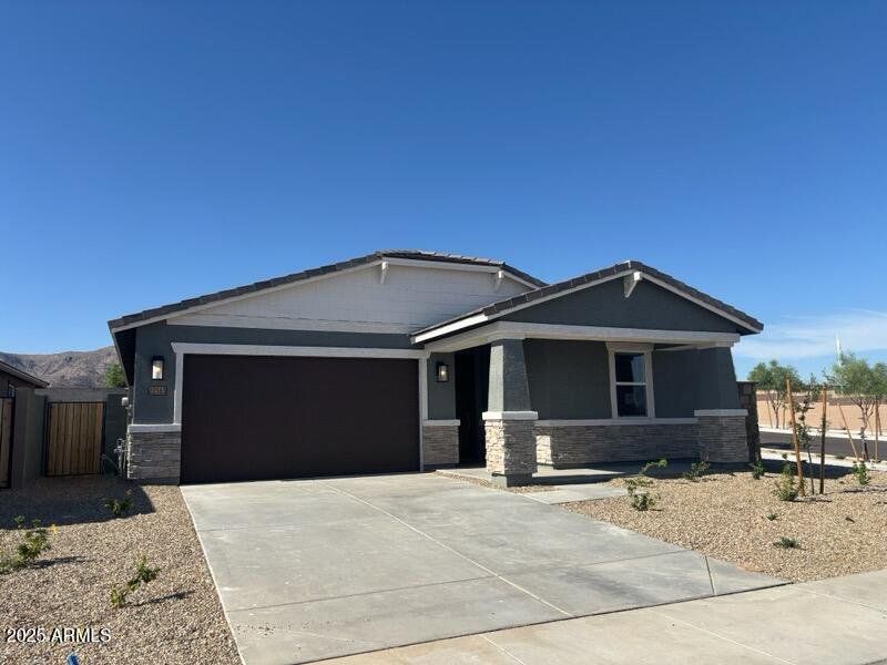 22563 W Pontiac Drive