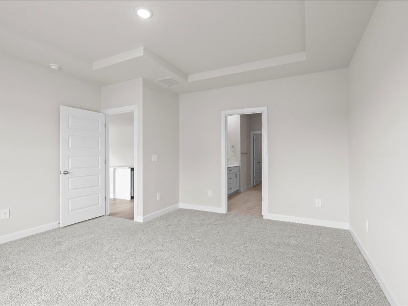 Spacious, unfurnished interior of a new home in Shiloh Valley, Piedmont (Image 7).