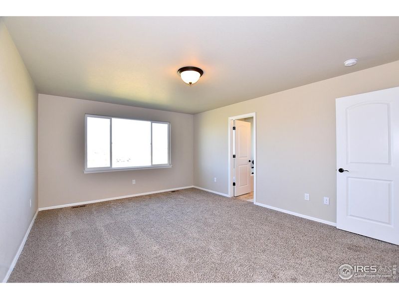 Spacious, unfurnished interior of a new home in Southridge, Johnstown (Image 17).