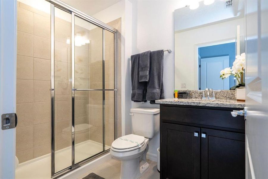 Furnished interior view inside a new home in , Clermont (Image 16).