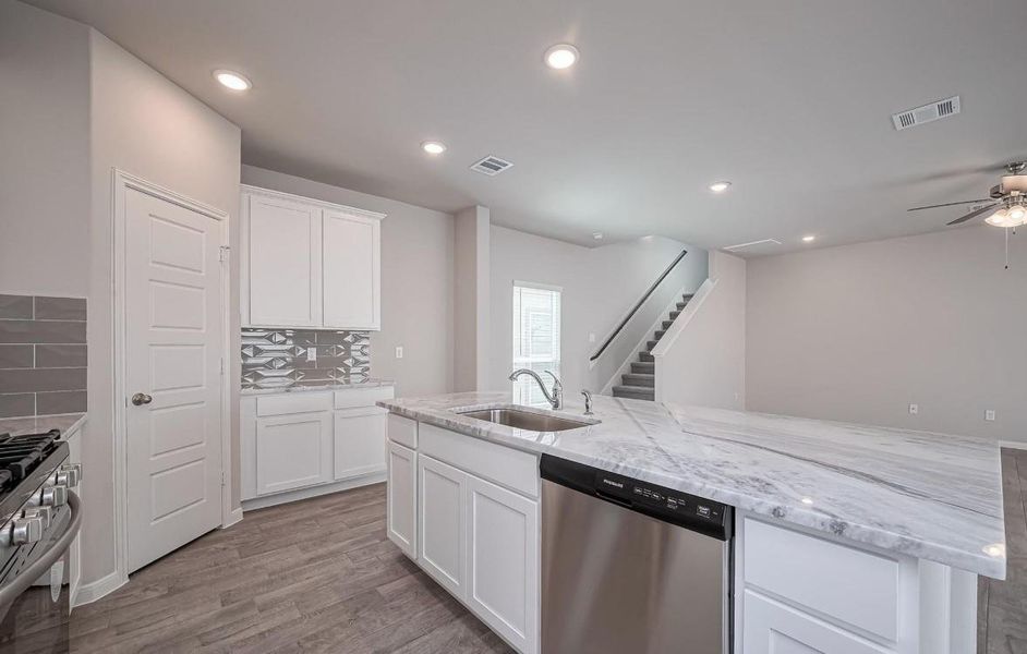 Furnished interior view inside a new home in River Ranch, Dayton (Image 6).