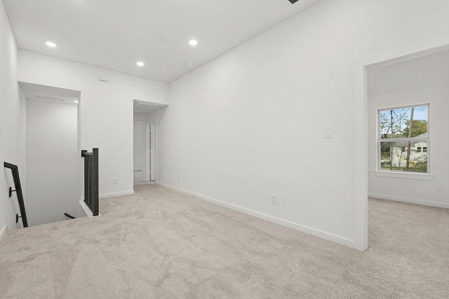 Spacious, unfurnished interior of a new home in , Montgomery (Image 15).