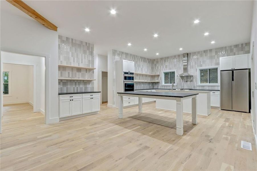 Furnished interior view inside a new home in , Waleska (Image 4).