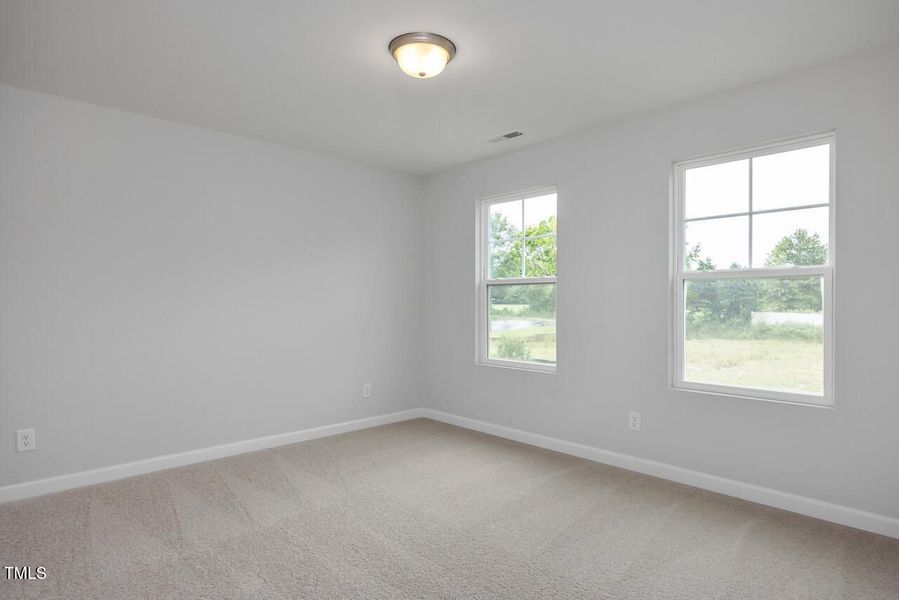Spacious, unfurnished interior of a new home in Gregory Village, Lillington (Image 37).
