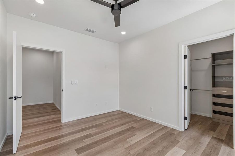 Spacious, unfurnished interior of a new home in , Tampa (Image 68).