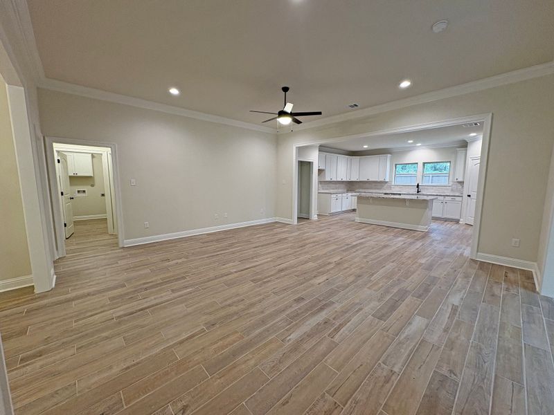 Spacious, unfurnished interior of a new home in Longleaf, Lumberton (Image 19).