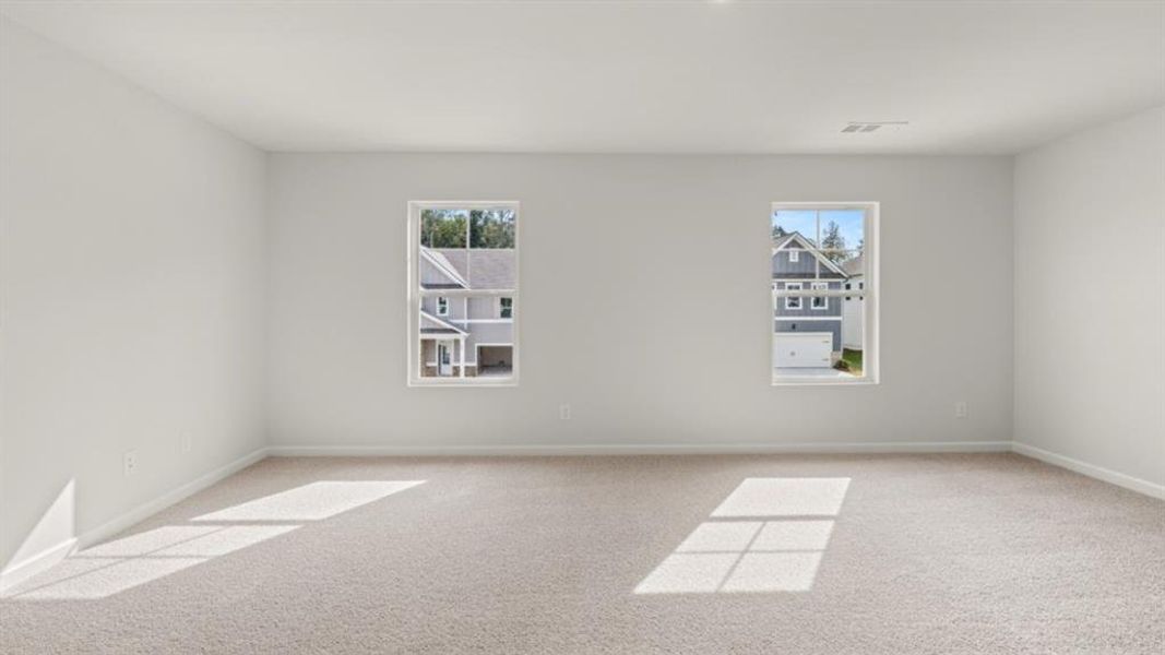 Spacious, unfurnished interior of a new home in , Union City (Image 20).