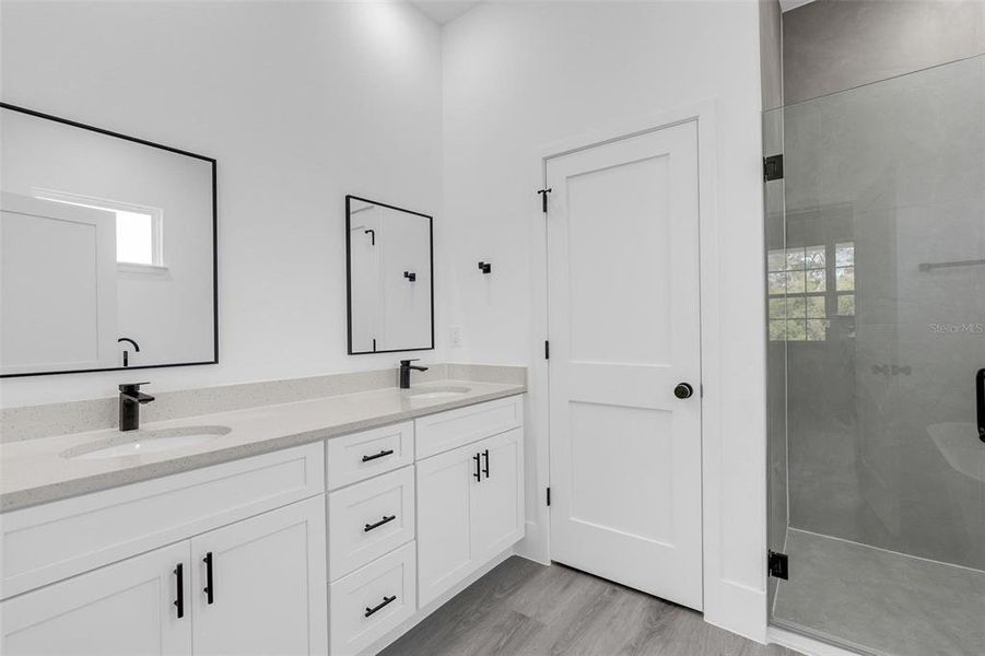 Furnished interior view inside a new home in , Ocala (Image 9).