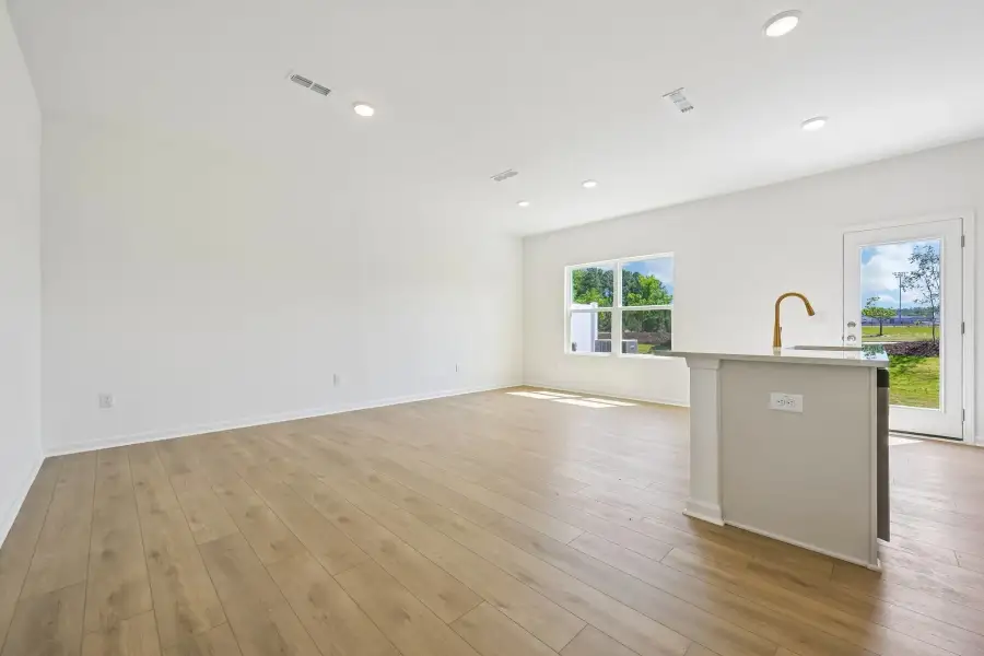 Representative images and renderings are for illustrative purposes. Actual structural options and design finishes of home may vary.