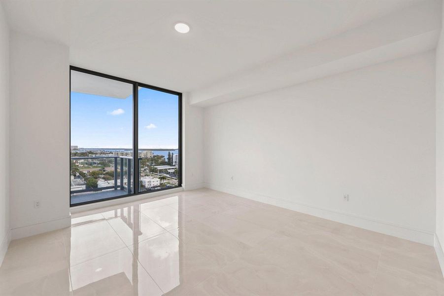 220 Lake Shore Drive - 14.jpg-SMALL 220 Lake Shore Drive - 14.jpg-SMALL