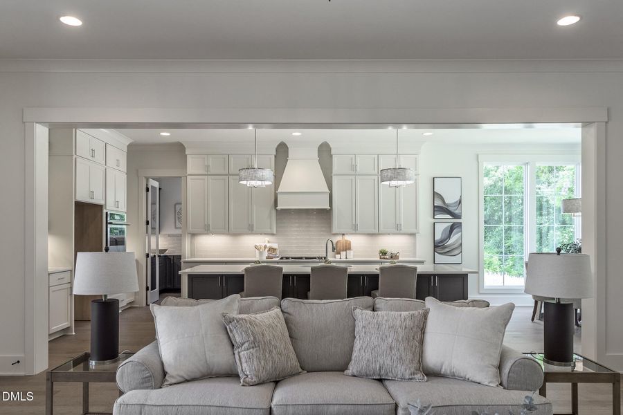 300_MEADOW_WALK_DR_INTERIOR_10