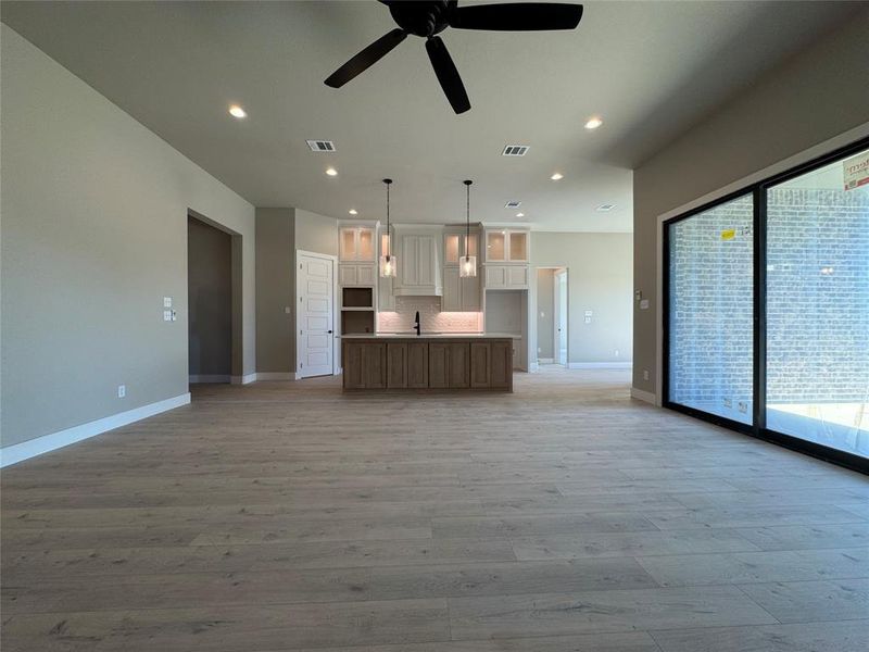Spacious, unfurnished interior of a new home in Coyote Crossing, Godley (Image 7). Spacious, unfurnished interior of a new home in Coyote Crossing, Godley (Image 7).