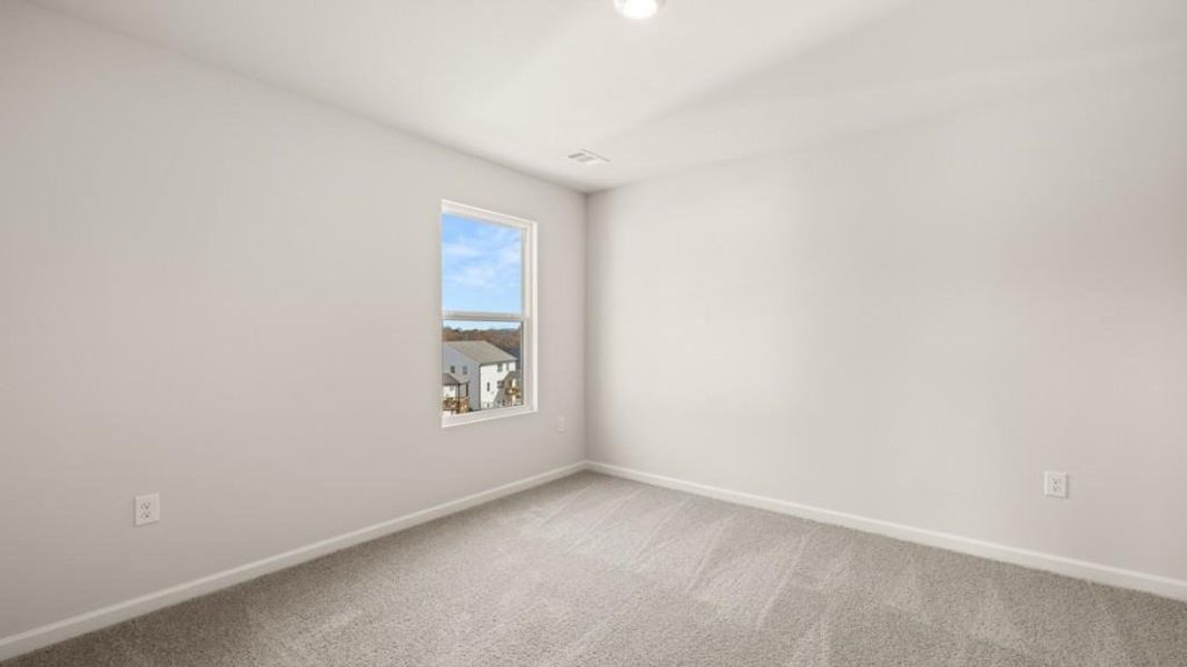 Spacious, unfurnished interior of a new home in Falcon Landing, Gainesville (Image 24).