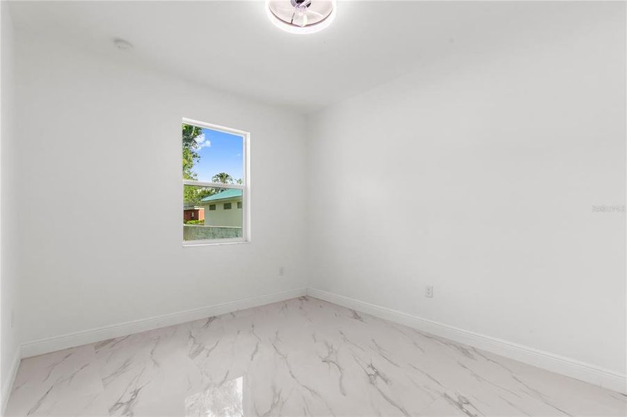 Spacious, unfurnished interior of a new home in , Tampa (Image 20).