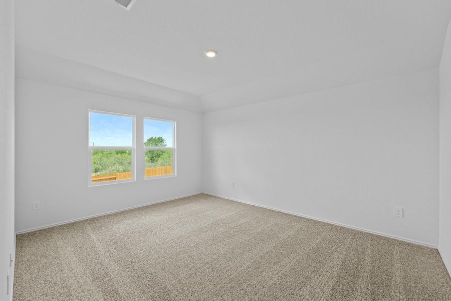 Spacious, unfurnished interior of a new home in Durango, Mustang Ridge (Image 24).