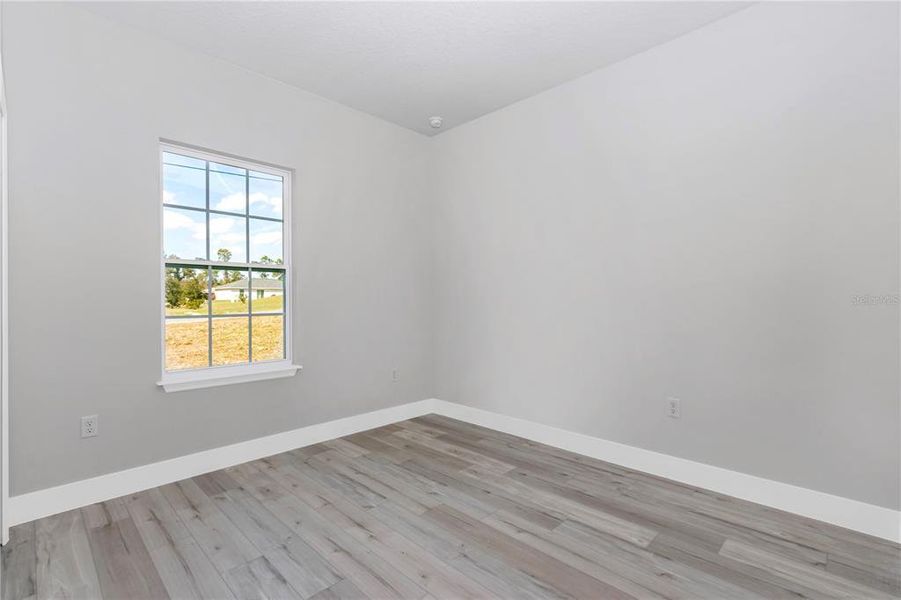 Spacious, unfurnished interior of a new home in , Ocala (Image 23).