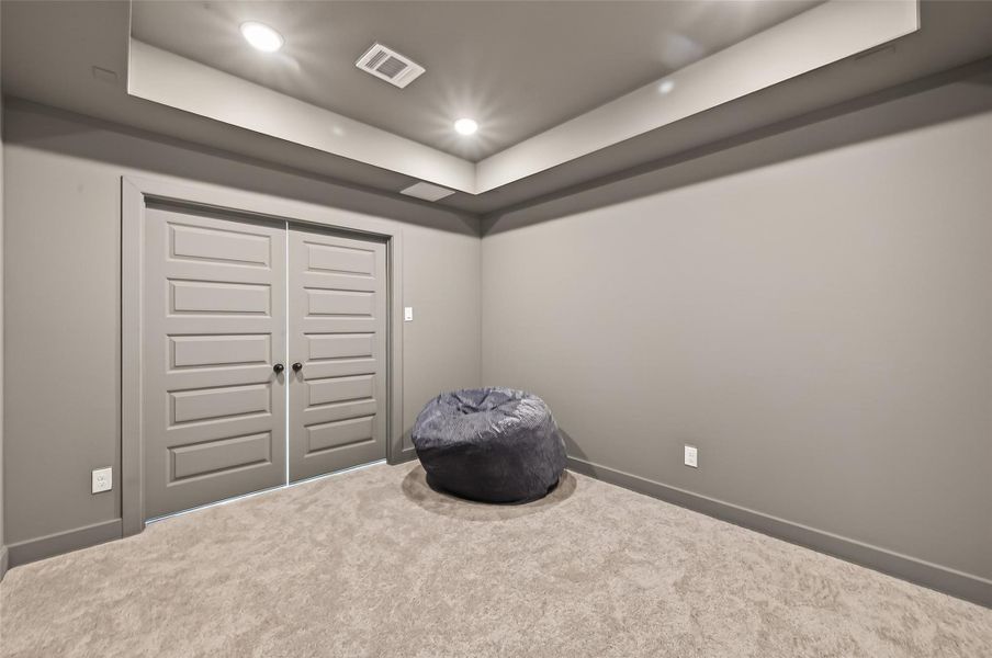 Spacious, unfurnished interior of a new home in Sunterra, Katy (Image 24). Spacious, unfurnished interior of a new home in Sunterra, Katy (Image 24).